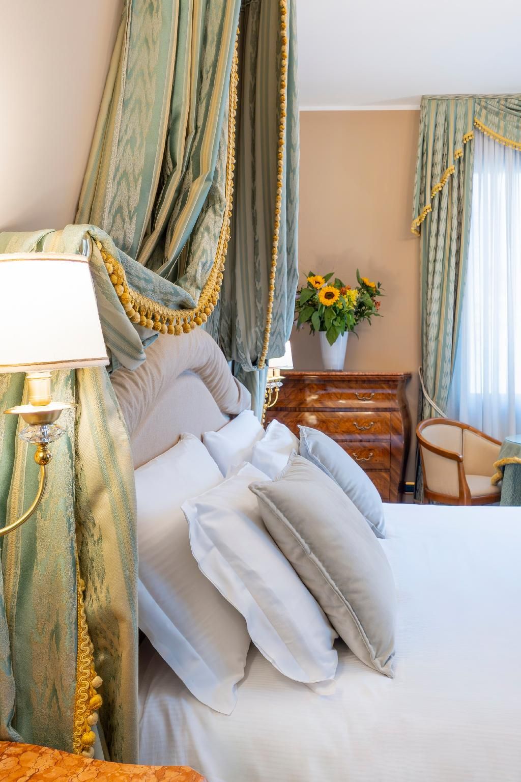 Casanova Bridge View Junior Suite