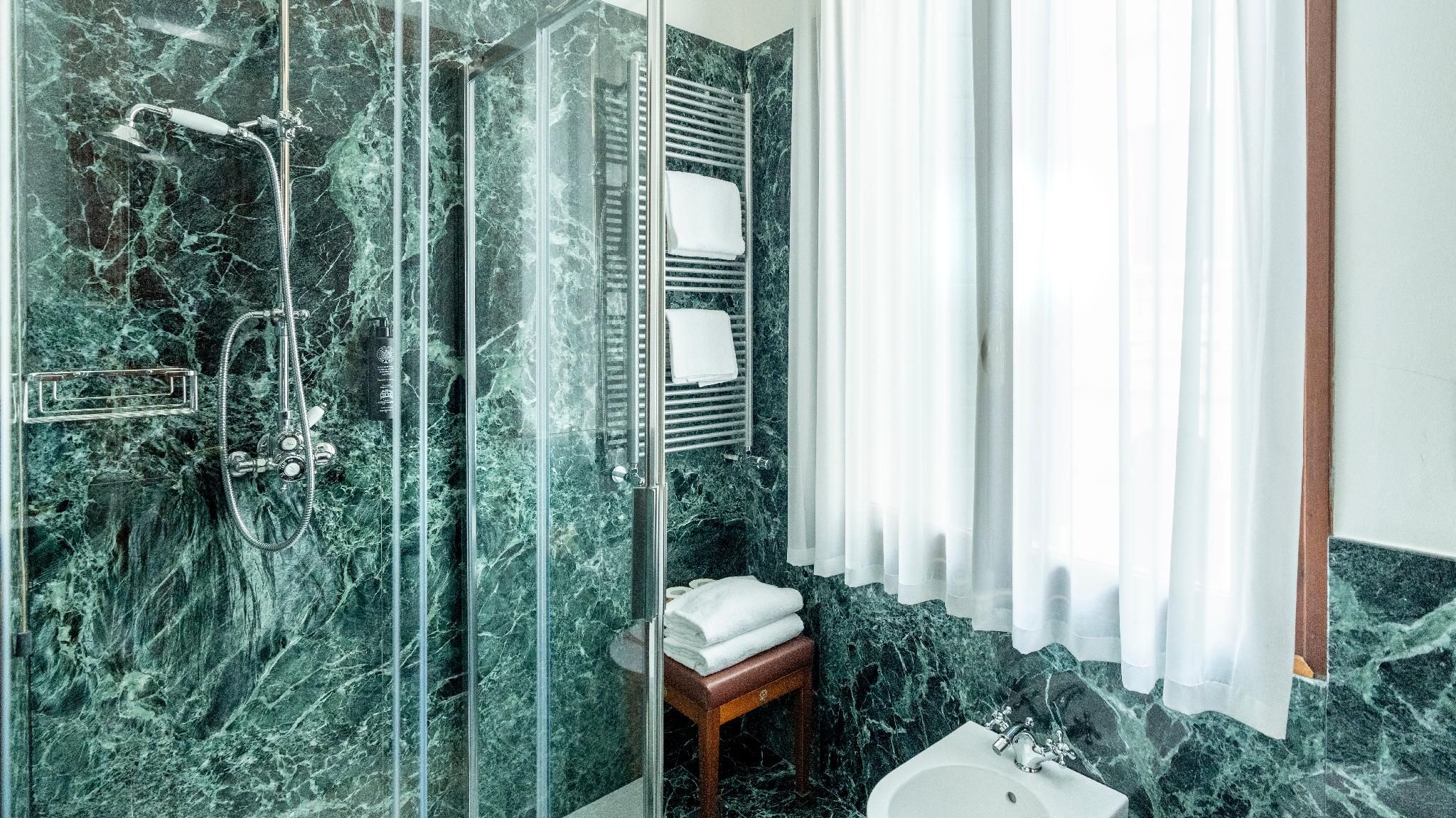 undefined Hotel Al ponte dei sospiri 4