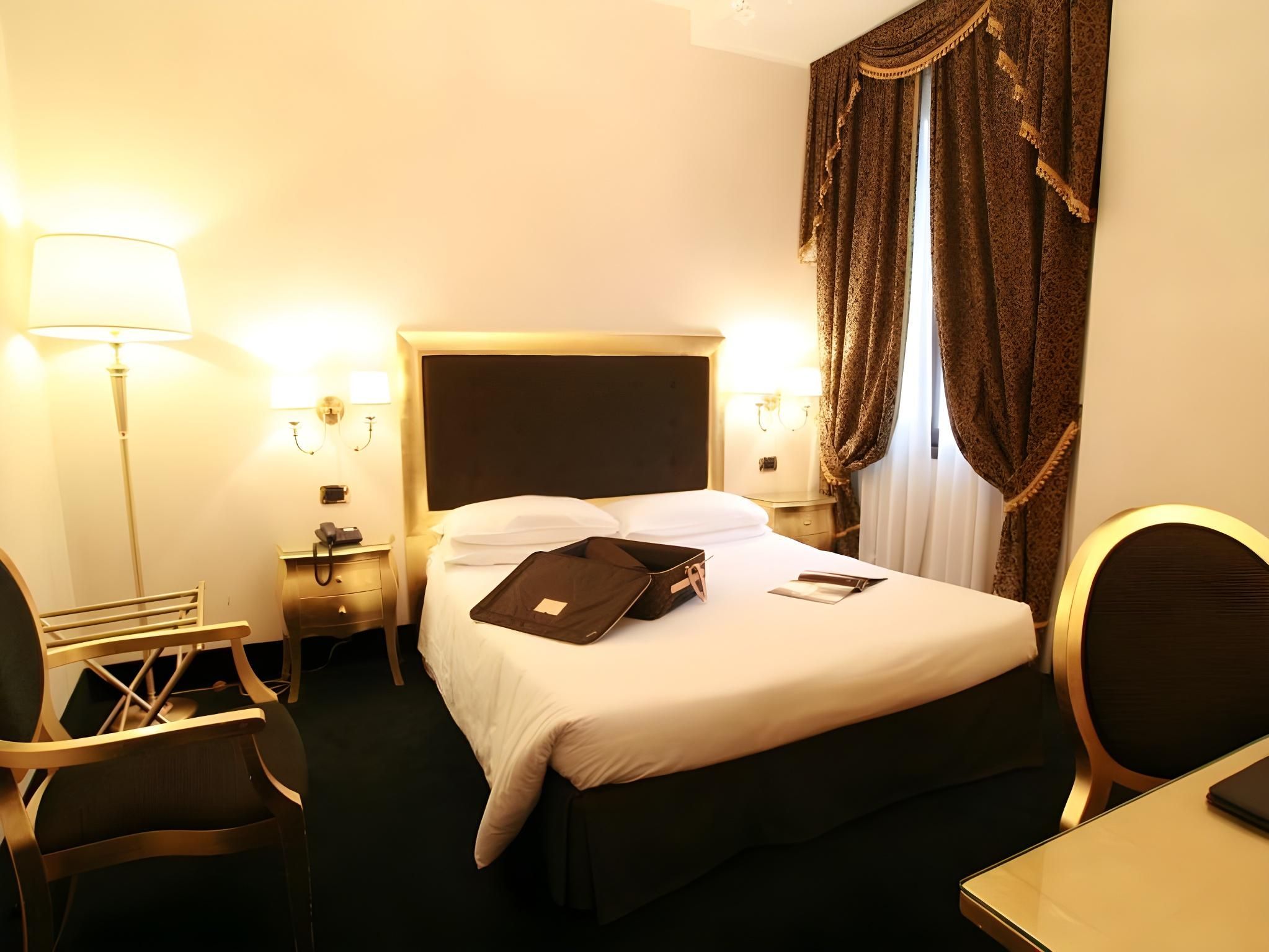 undefined Hotel Al ponte dei sospiri 10