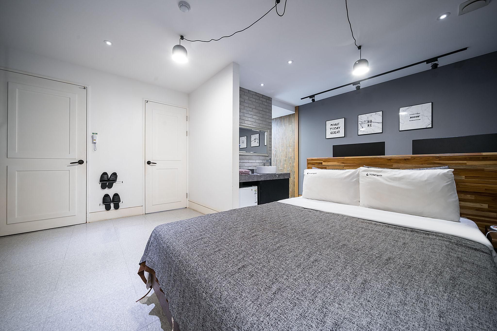 Suite - 2 Gaming PCs Included