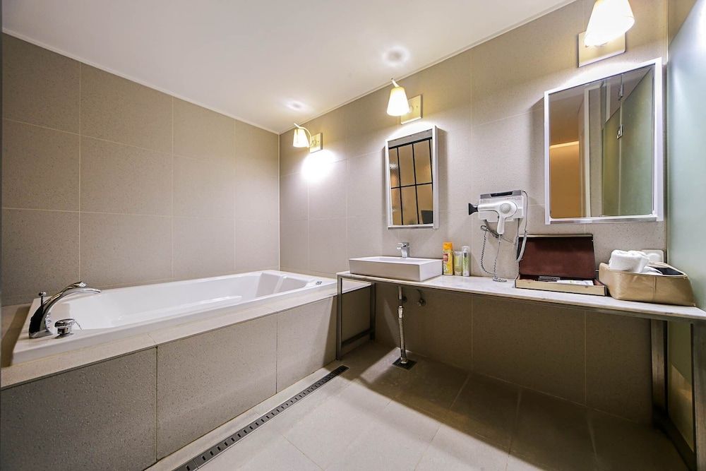 Hotel Myeongjak Deluxe Room 3