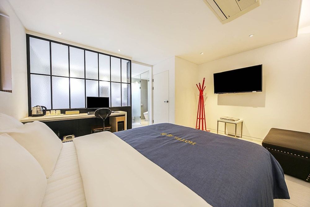 Hotel Myeongjak Deluxe Room 5