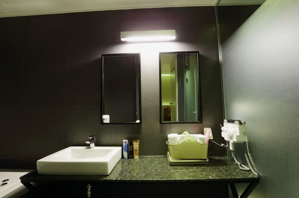 Hotel Myeongjak Deluxe Room 9