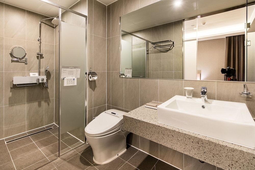 WD Hotel Deluxe Double Room 4