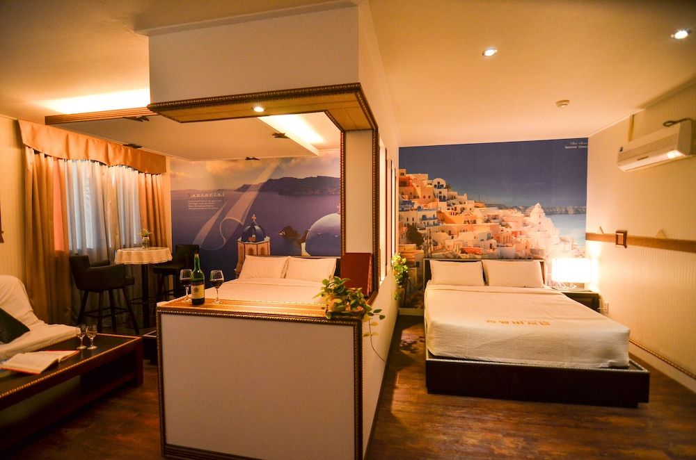 Ambassador Triple Room 2