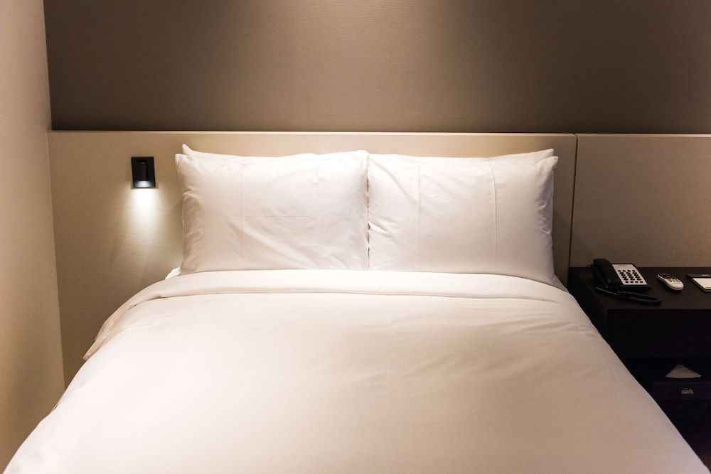 Hotel Nanta Jeju Deluxe Double Room, 1 King Bed, Mountain View 2