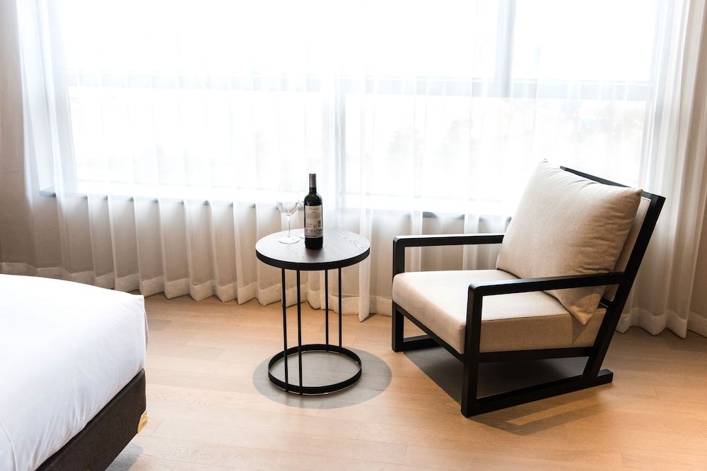 Hotel Nanta Jeju Deluxe Double Room, 1 King Bed, Mountain View 18