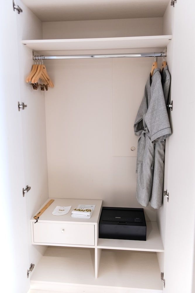 Hotel Nanta Jeju Deluxe Double Room, 1 King Bed, Mountain View 17