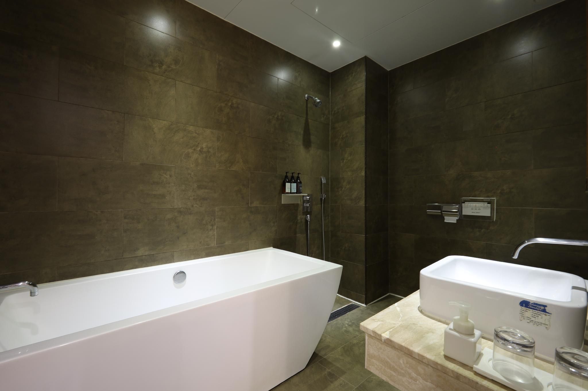 TRT Hotel Standard Double 3