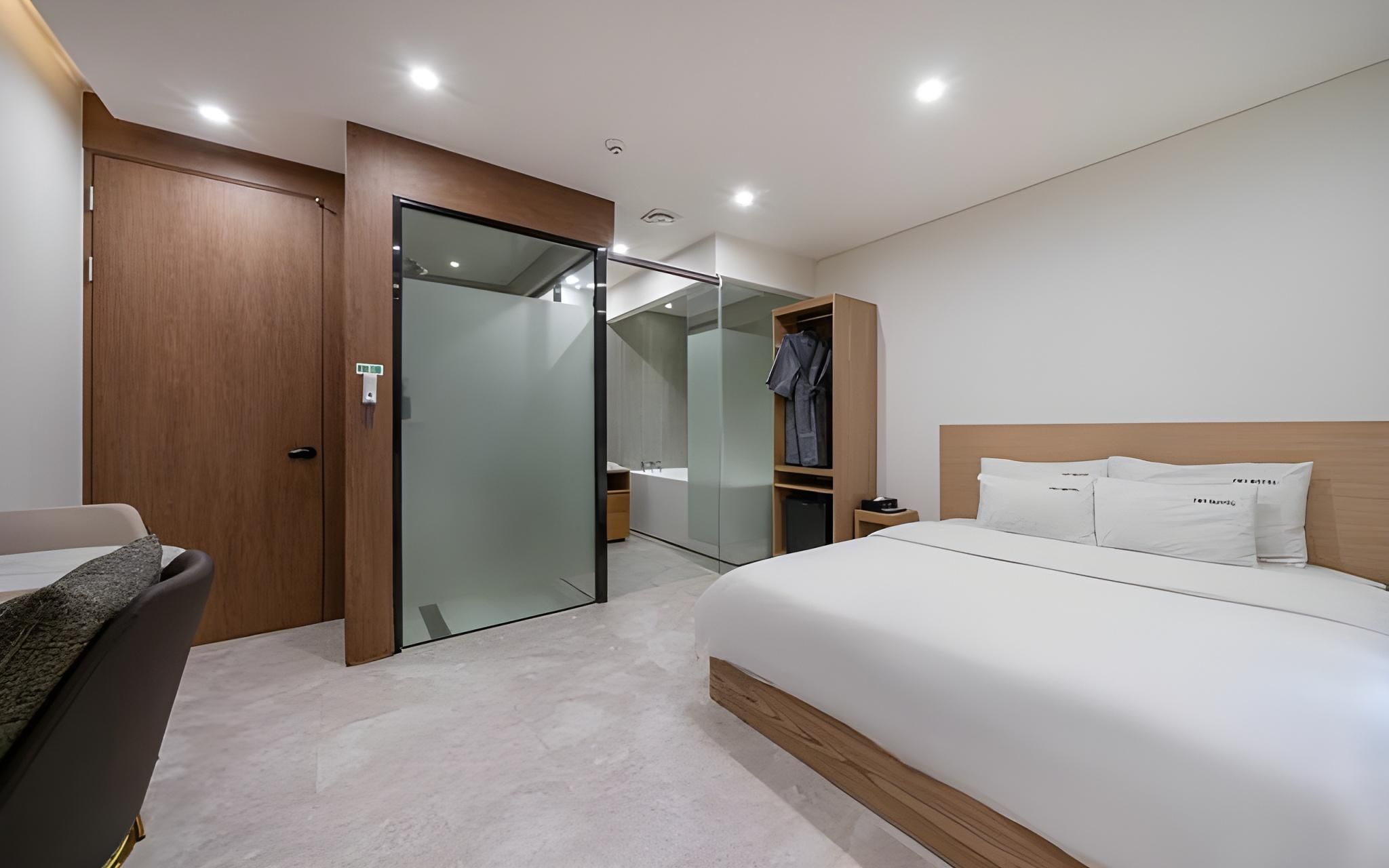 TRT Hotel Standard Double 2