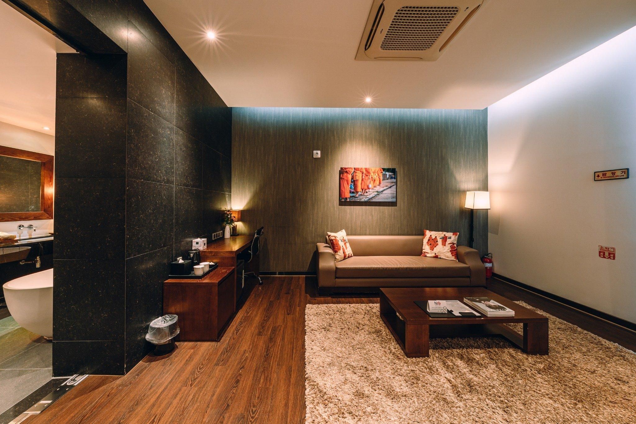 The Classic by Hotelone Premier Suite 8