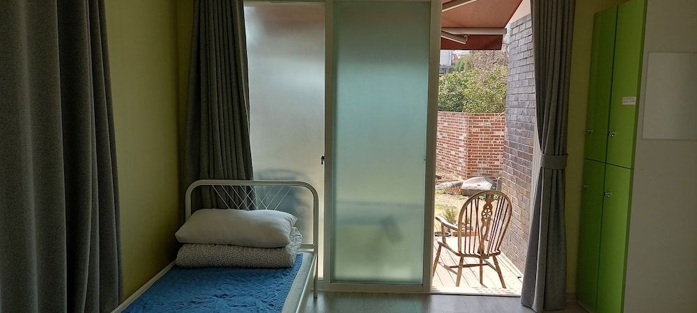 undefined Hans House 2