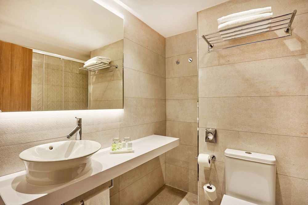 NH Sants Barcelona Standard Room (Fair) 8