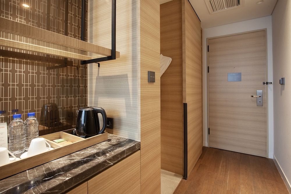 Crown Park Hotel Standard Twin Room 6