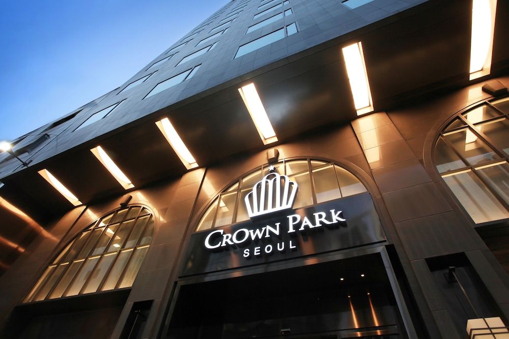 undefined Crown Park Hotel 4