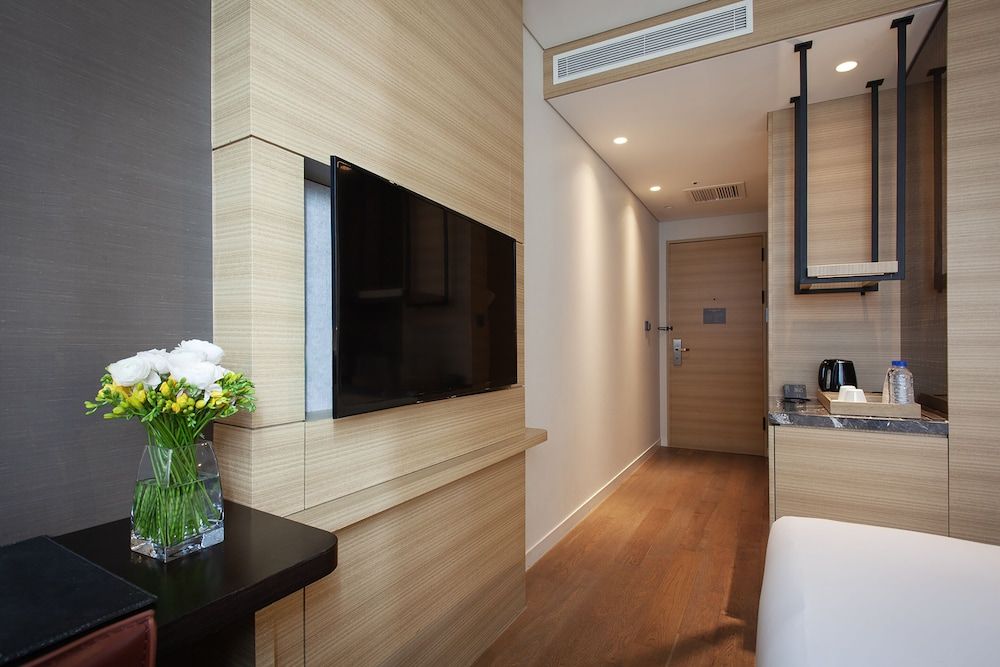 Crown Park Hotel Standard Double Room 3