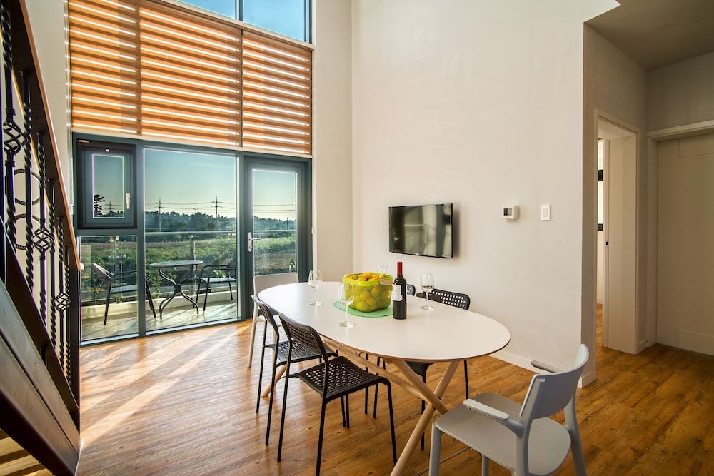 Poema Stay 2 Bed Room Loft 15