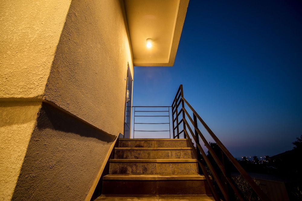 undefined Poema Stay 6