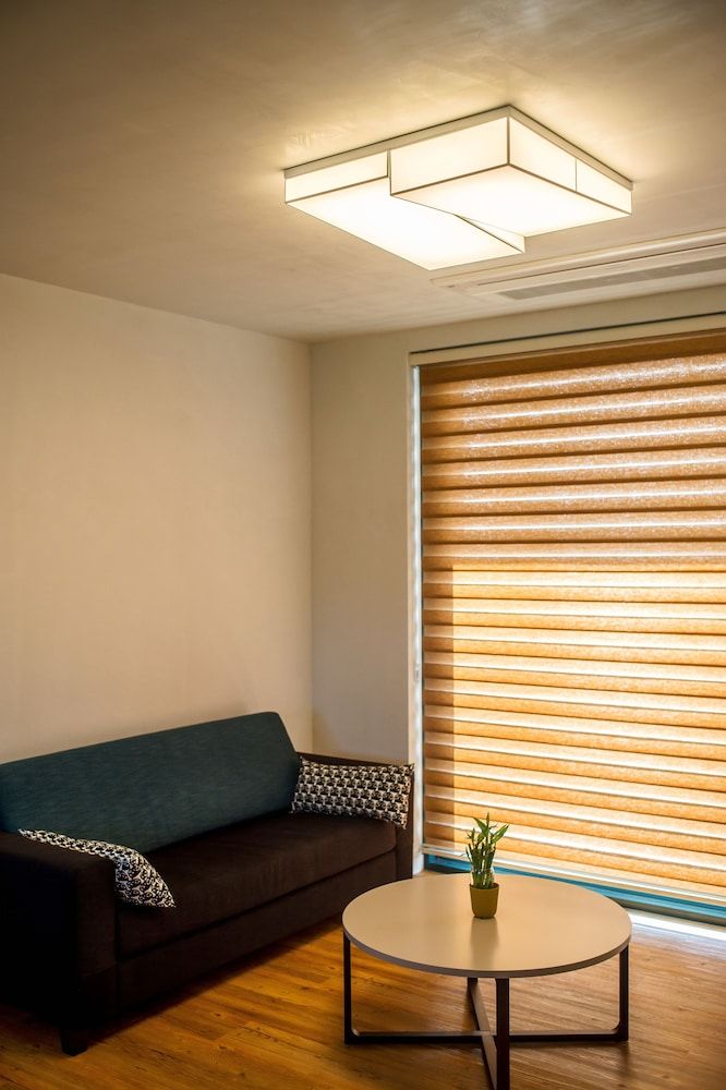 Poema Stay 2 Bed Room Family Suite 15