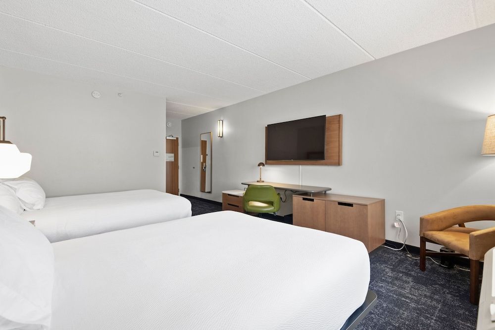 Room, 2 Double Beds (Mobility Accessible, Tub)