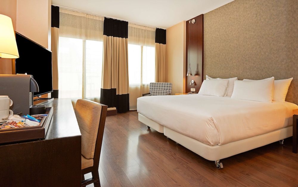 undefined NH Barcelona Eixample 10