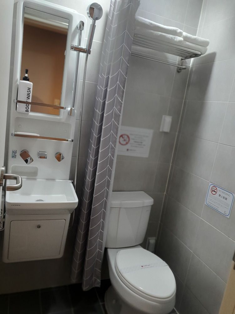 Ehwa in Myeongdong Basic Twin Room, 2 Twin Beds, Non Smoking 8