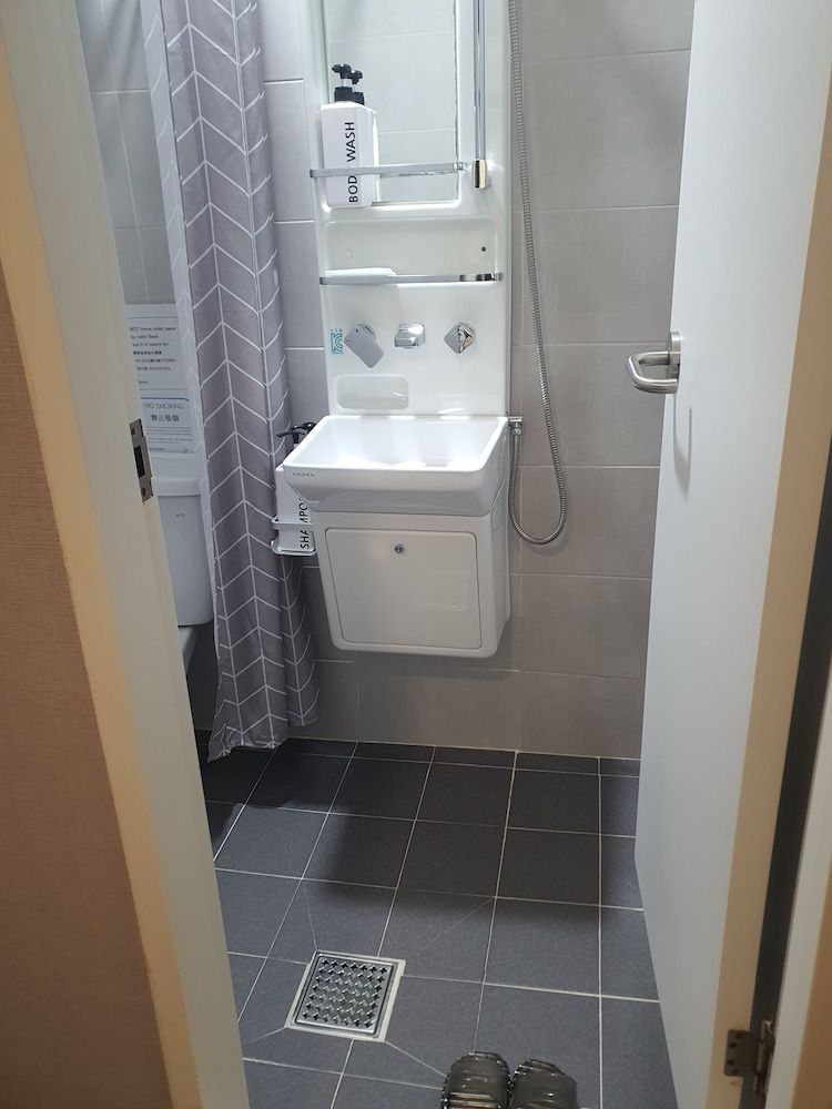 Ehwa in Myeongdong Basic Double Room, 1 Double Bed, Non Smoking 7