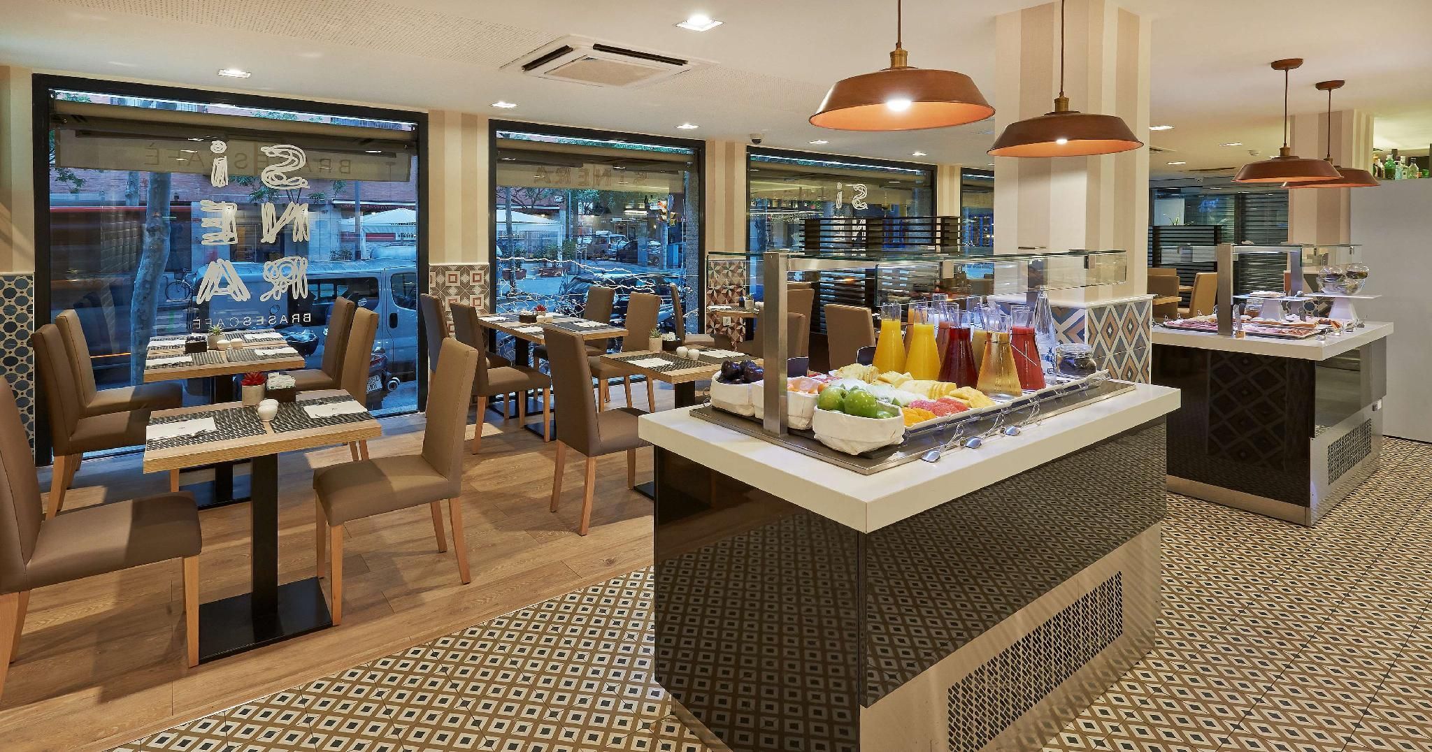 undefined NH Les Corts 10