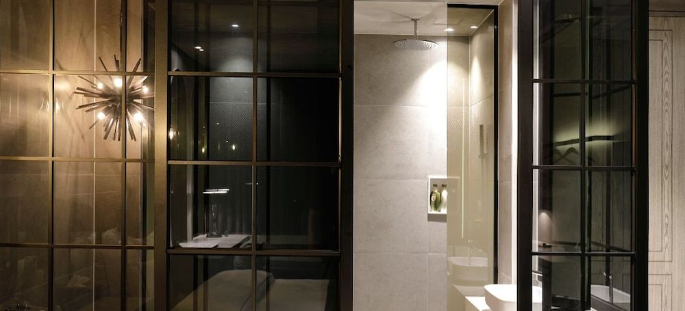 Ischia Hotel Premier Standard(ExtraBedKRW 20000on-site,mixed-gender not allowed for 3 or more pax/Freebreakfast) 5