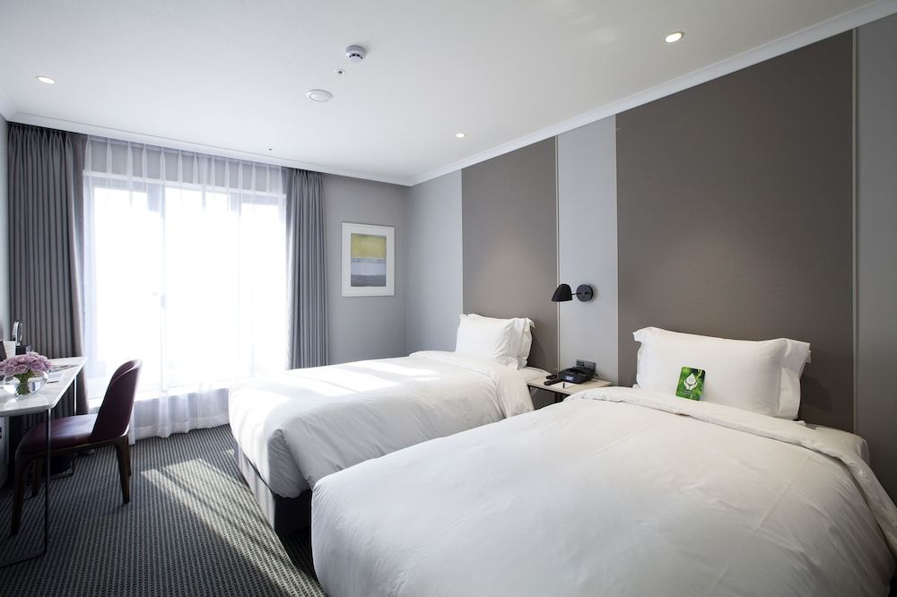 G2 Hotel Myeongdong Business Twin Room 2