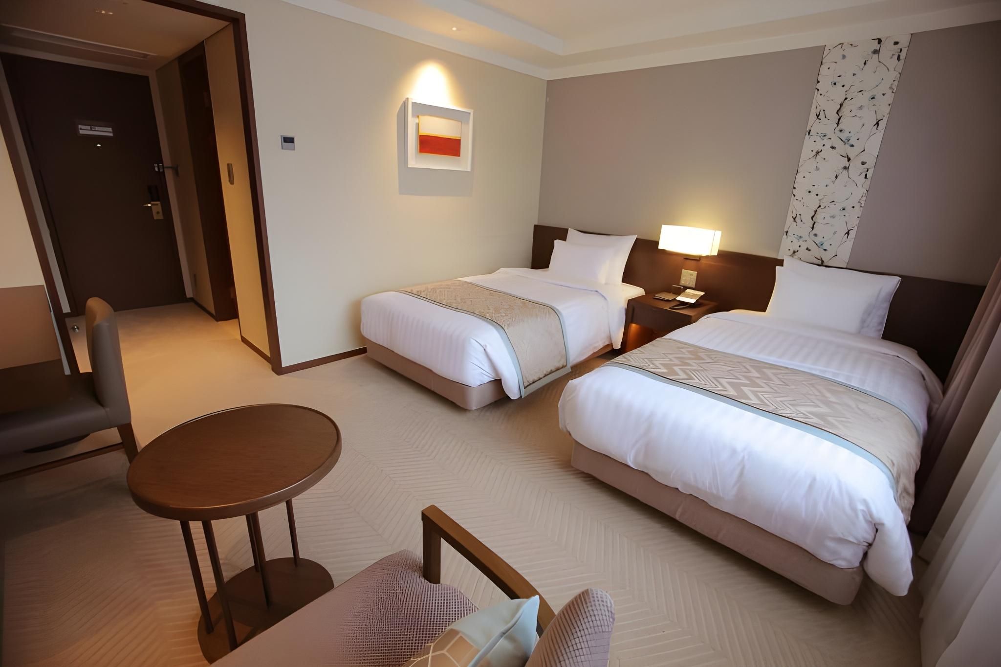 Standard Deluxe Twin