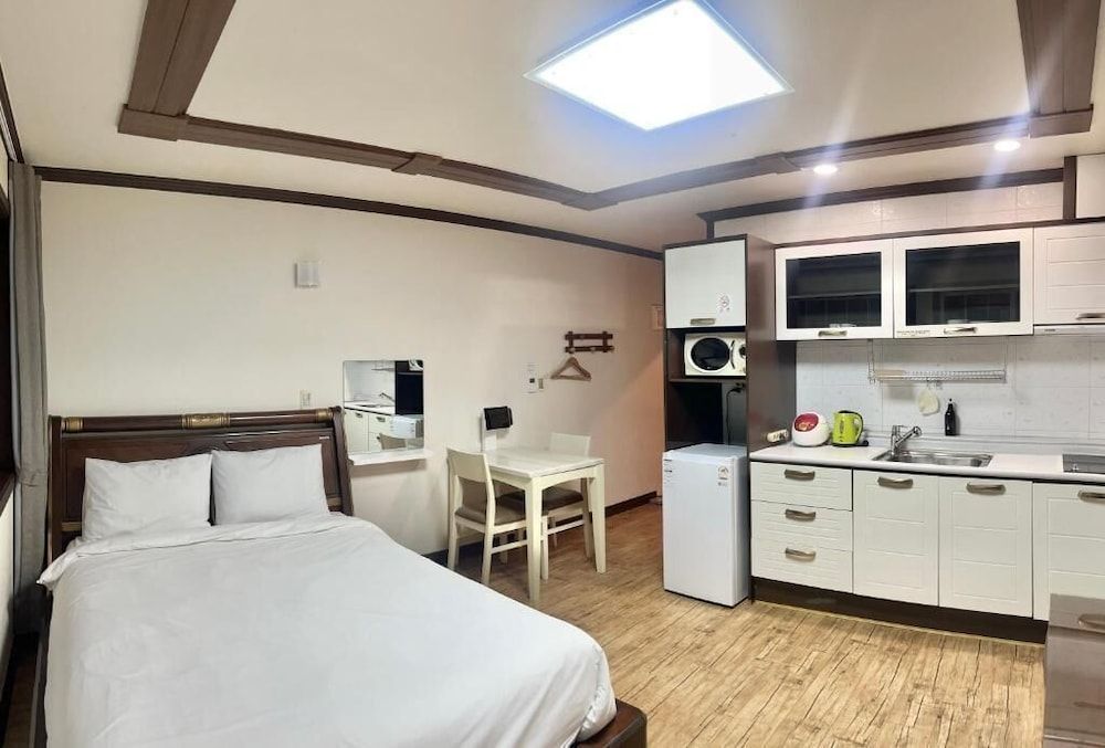 Grim Resort Couple Room (Adjacent to Building, No View) 3