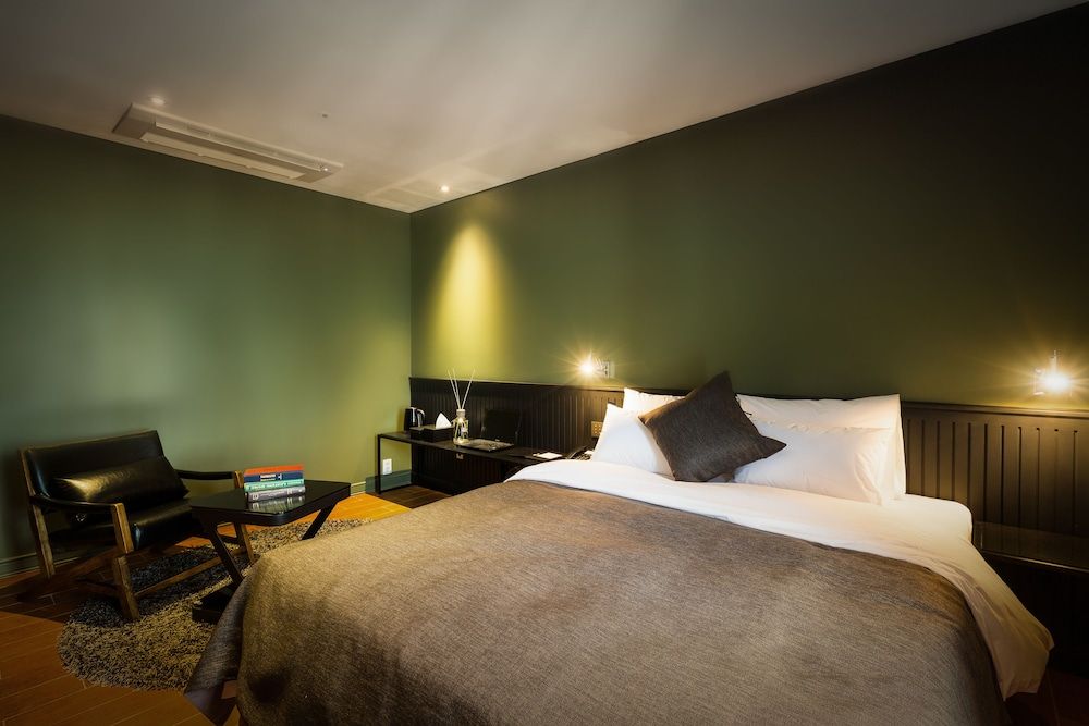 Trang BLUE Deluxe Double Room 3