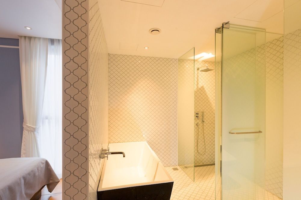 Trang BLUE Deluxe Double Room 10