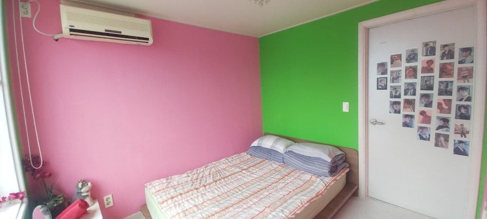 Mamas and Papas Guesthouse and Apartments in Seoul Double Room 2