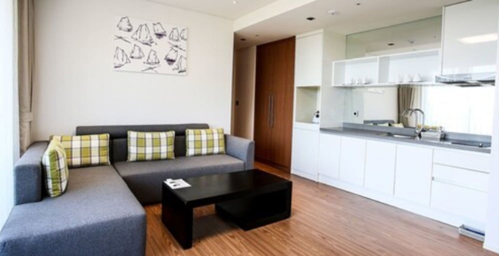 Lapis Hotel Deluxe Room, Mountain View 4