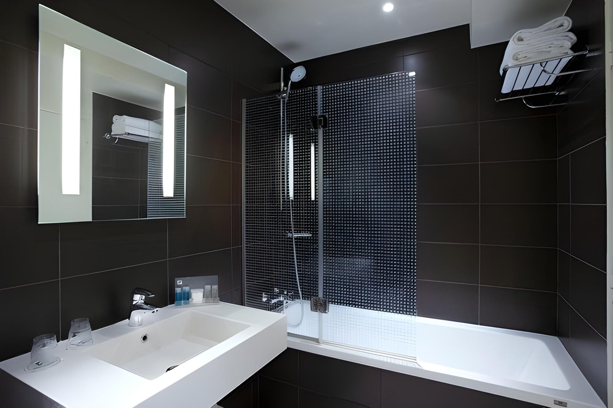 1 Double Bed Standard Pmr