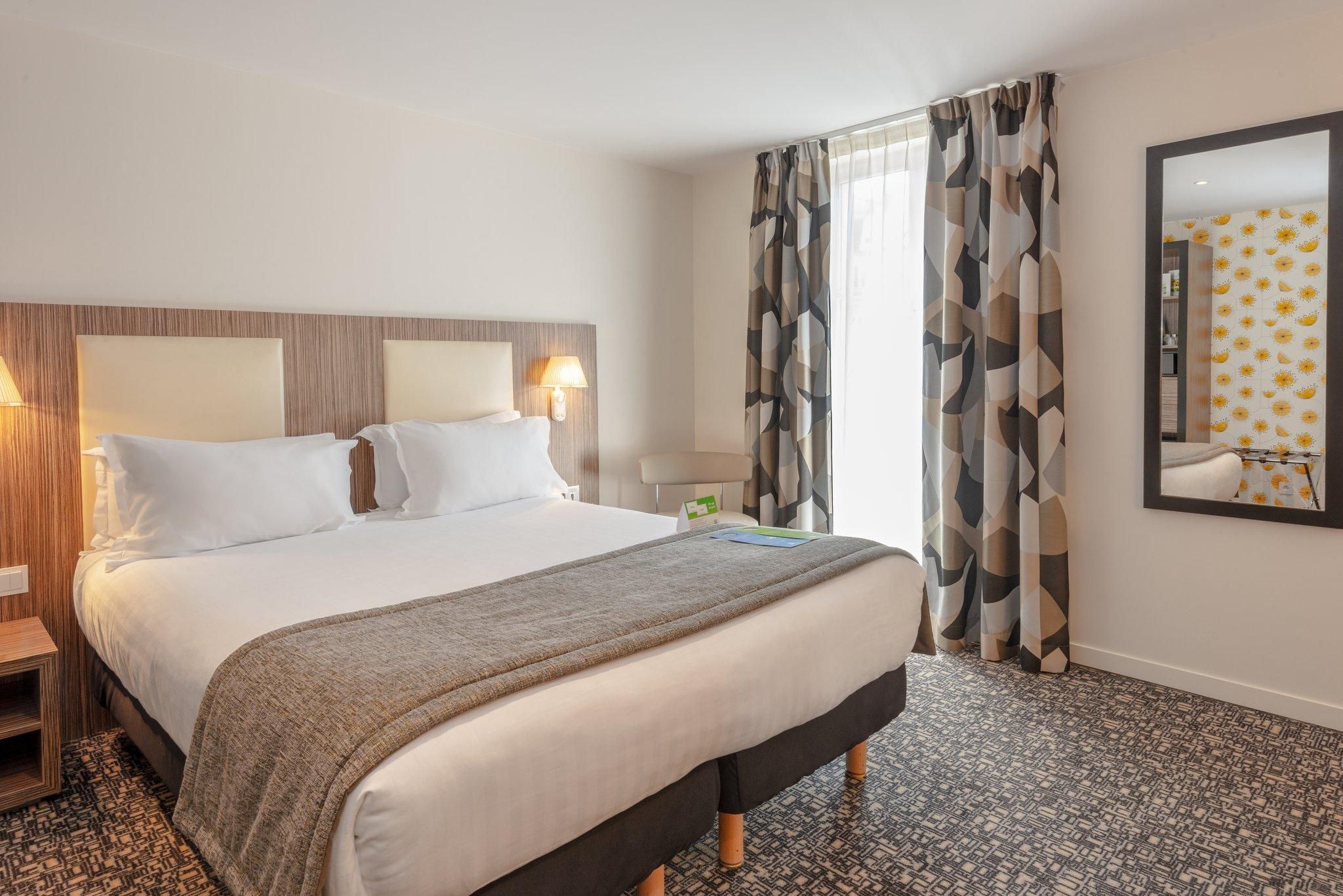 2 Single Beds Premium