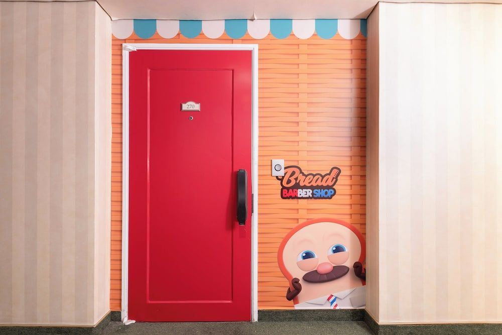 Oak Valley Valley Village [Valley Village] Bread Barbershop (Character Room) 4