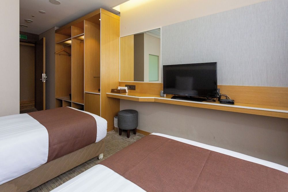 THE RECENZ Dongdaemun Hotel [Breakfast Package] Standard Twin + Breakfast Buffet for 2 2