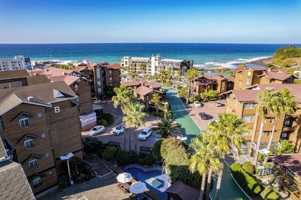 undefined Dyne Resort 5