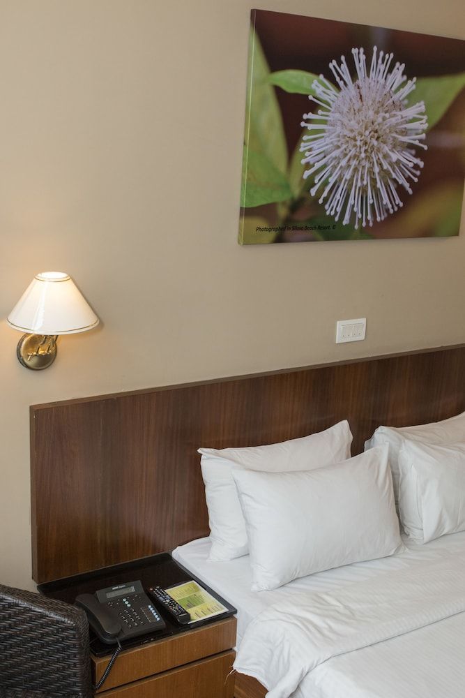Deluxe Adjoining Room
