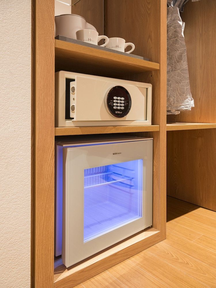 Mini-Refrigerator