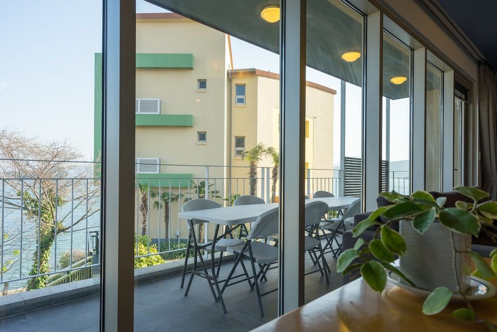 Tacet Pension Family Duplex 8