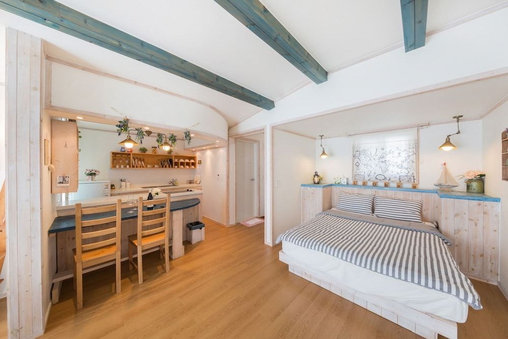 13 Ohoo Pension Standard Double Room, Sea View 6