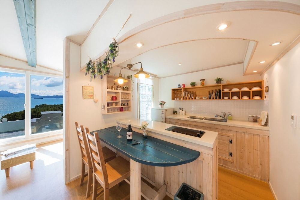 13 Ohoo Pension Standard Double Room, Sea View 16