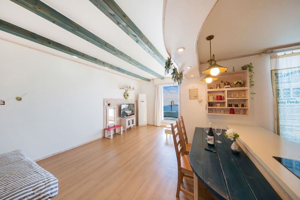 13 Ohoo Pension Standard Double Room, Sea View 3