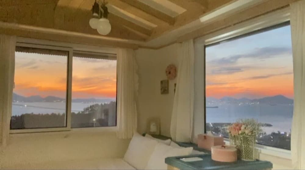 13 Ohoo Pension Superior Apartment, 1 Bedroom, Sea View 9