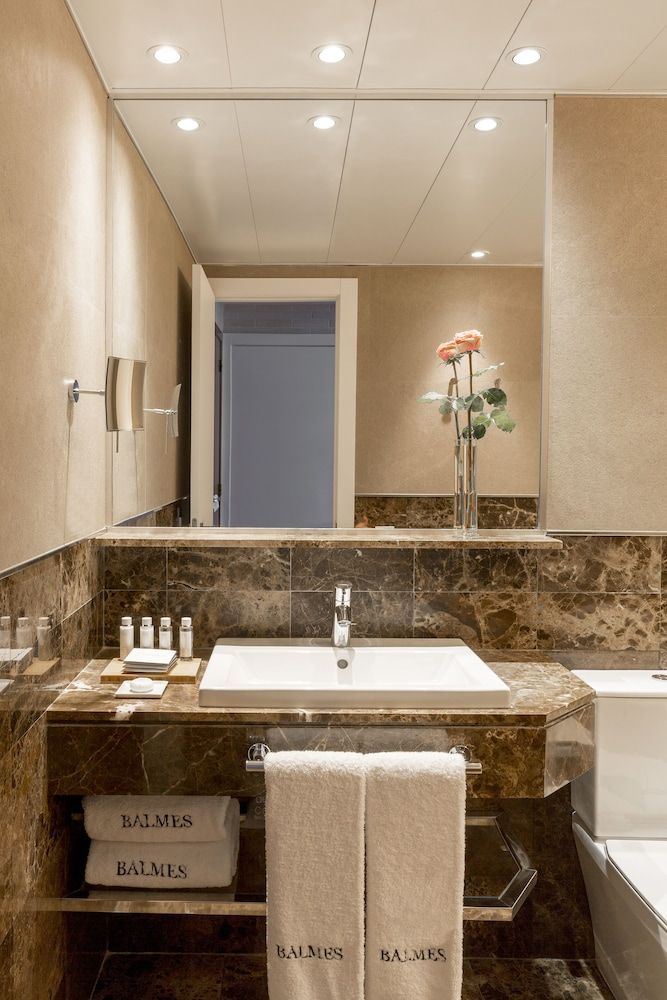 Hotel Balmes, a member of Preferred Hotels & Resorts Superior Double Room 7