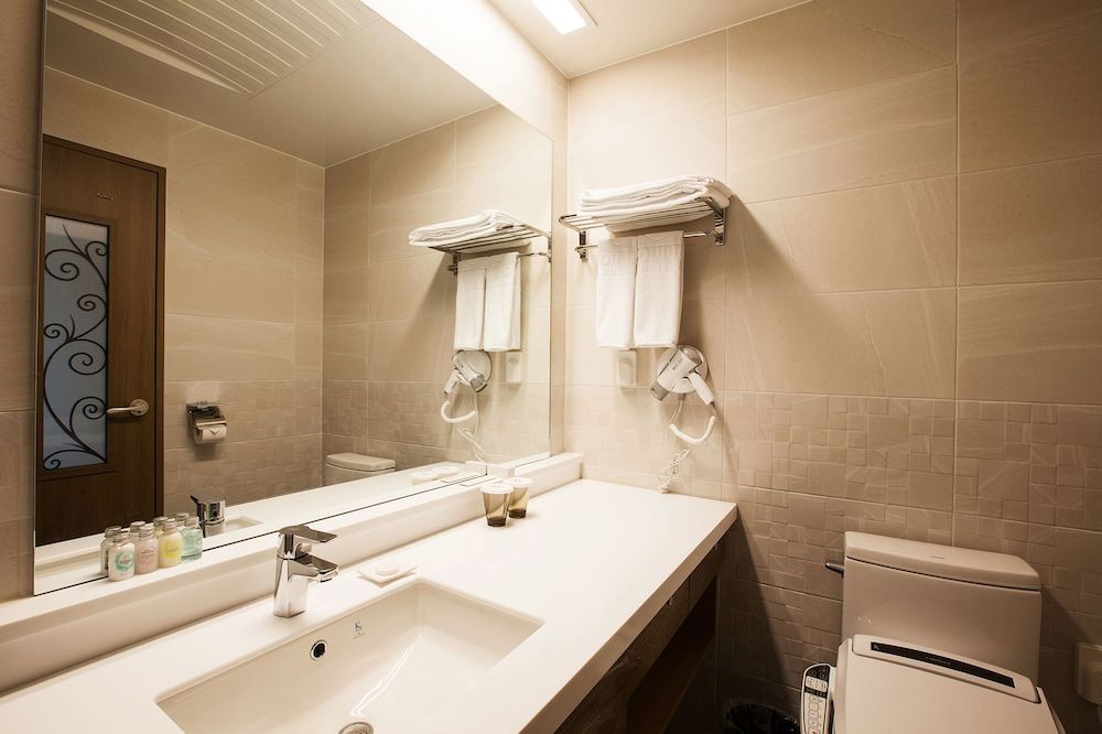 You Us Hotel Deluxe Twin Room, Mountain View 6